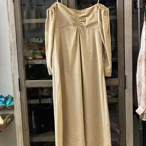 ALC CALLEY LONG SLEEVE OFF THE SHOULDER MAXI DRESS IN BEIGE- Size 8 - Picture 7 of 8